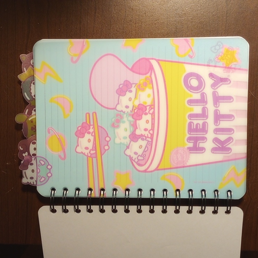 ♡🗝️ Hello Kitty Notebook - Picture 2 of 7